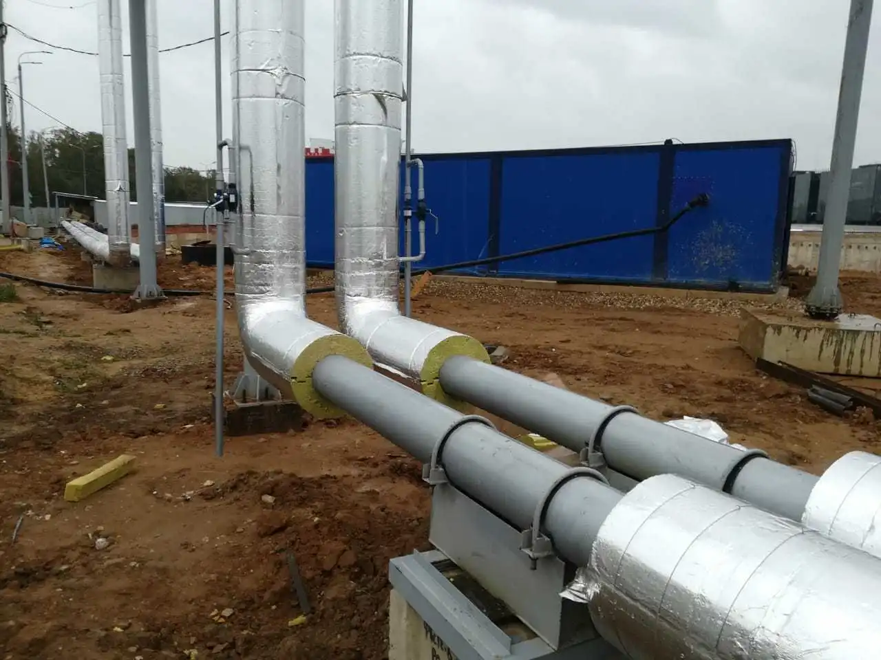 عوازل مواسير